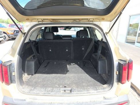 Used 2021 Kia Sorento S w/ Panoramic Sunroof Package AWD/4WD image 9
