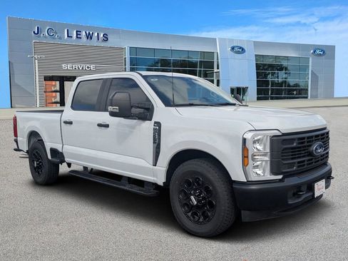 New 2026 Ford F250 XL image 1