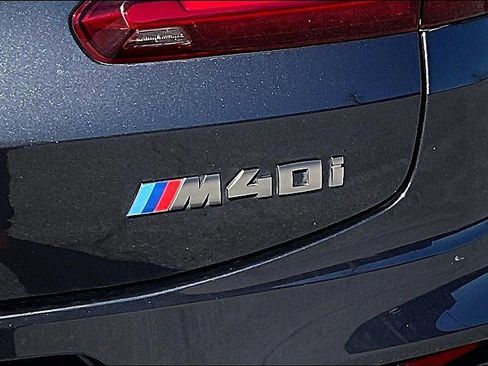 Used 2019 BMW X4 M40i w/ Premium Package image 9