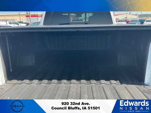 Used 2023 GMC Sierra 1500 AT4 w/ AT4 Preferred Package AWD/4WD image 9