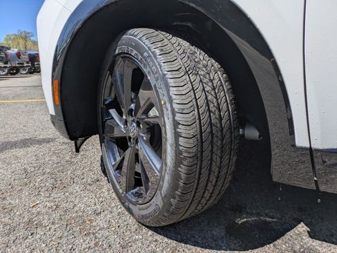 New 2026 Buick Envision Sport Touring AWD/4WD image 39