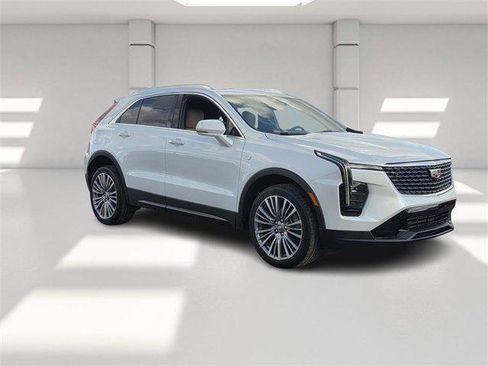 Certified 2024 Cadillac XT4 Premium Luxury image 7