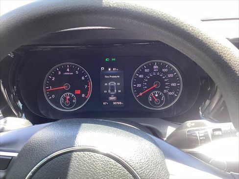 Used 2022 Kia K5 LXS FWD image 28