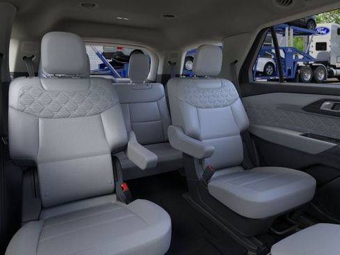New 2026 Ford Explorer Platinum w/ LUX Leather Package AWD/4WD image 11