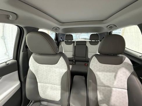 Used 2023 Chevrolet Bolt EUV Premier w/ Sun & Sound Package FWD image 27