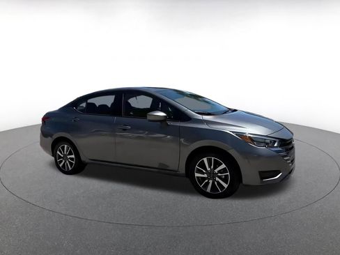 Used 2025 Nissan Versa SV FWD image 2