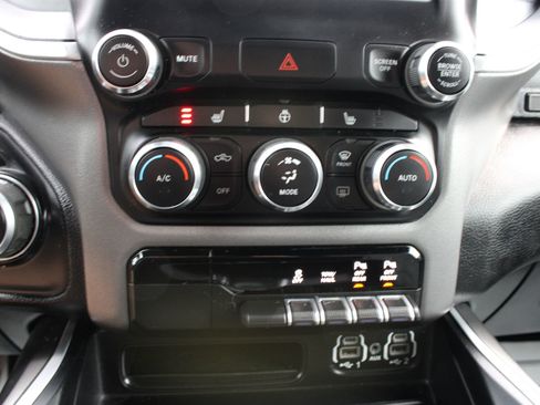 Used 2021 RAM 1500 Big Horn image 28