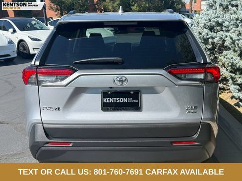 Used 2025 Toyota RAV4 XLE AWD/4WD image 7