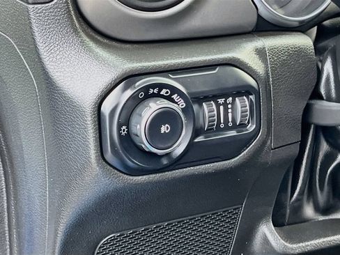 Used 2021 Jeep Wrangler Unlimited Sport AWD/4WD image 10