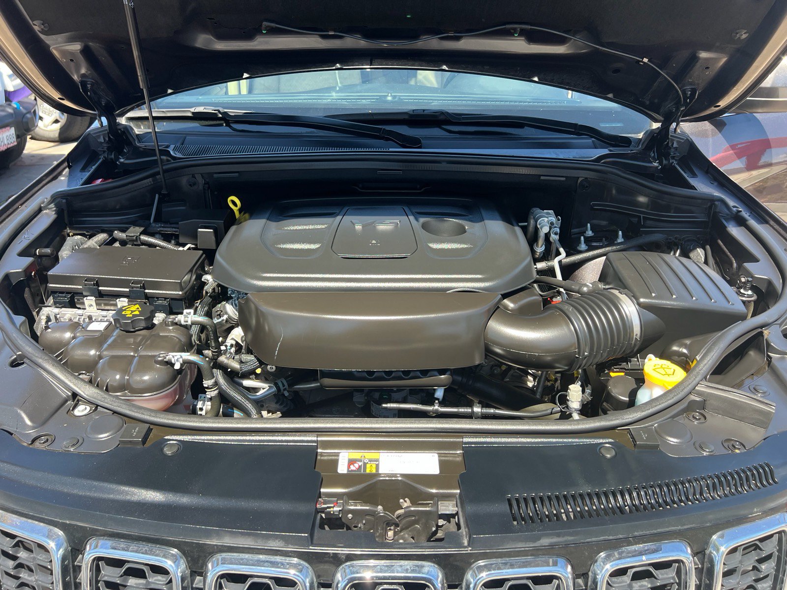 Used 2021 Jeep Grand Cherokee Laredo RWD image 34
