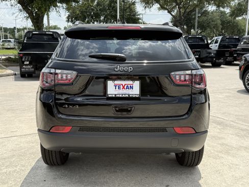 New 2026 Jeep Compass Latitude AWD/4WD image 6
