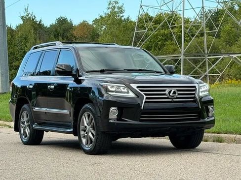Used 2013 Lexus LX 570 4WD w/ Luxury Pkg image 1