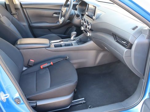 Used 2024 Nissan Sentra SV FWD image 17