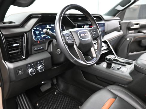 Used 2023 GMC Sierra 1500 AT4 w/ AT4 Premium Package image 11