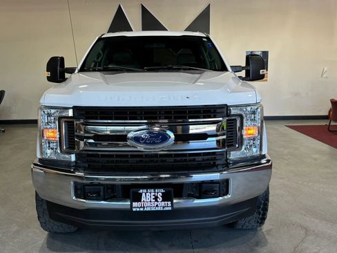 Used 2018 Ford F250 XLT AWD/4WD image 2