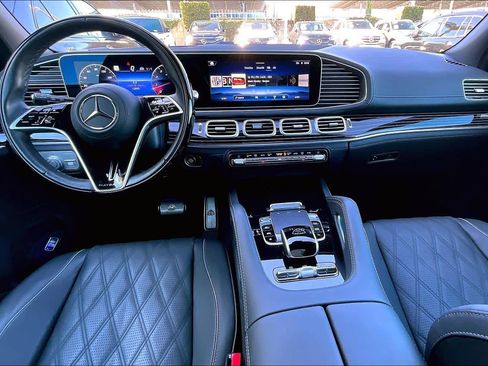Used 2024 Mercedes-Benz Maybach GLS 600 Maybach GLS 600 image 15