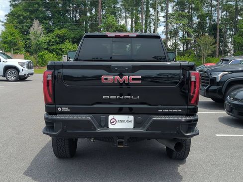 Used 2025 GMC Sierra 2500 Denali AWD/4WD image 5