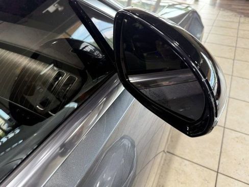 Used 2022 Mercedes-Benz S 580 4MATIC Sedan w/ AMG Line Package image 11