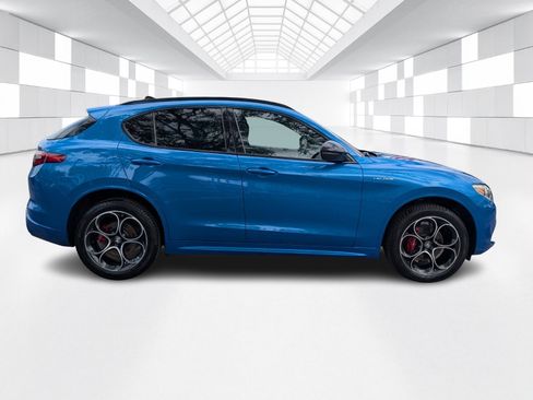 Used 2022 Alfa Romeo Stelvio Veloce image 8