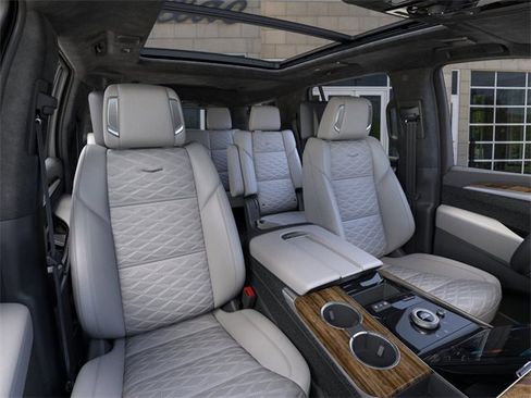 New 2026 Cadillac Escalade Platinum Luxury w/ LPO, Radiant Package image 16