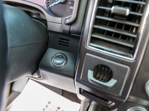 Used 2021 Ford Expedition Limited RWD image 21