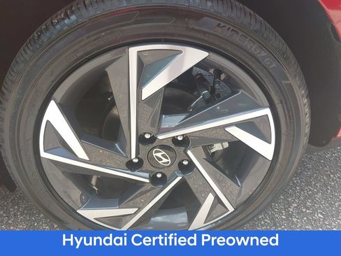 Certified 2025 Hyundai Elantra Limited FWD image 35