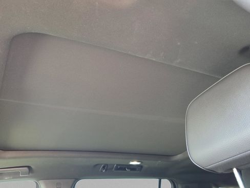 Used 2023 GMC Yukon XL Denali w/ Denali Reserve Package image 19