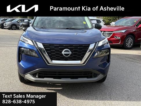 Used 2023 Nissan Rogue S image 2