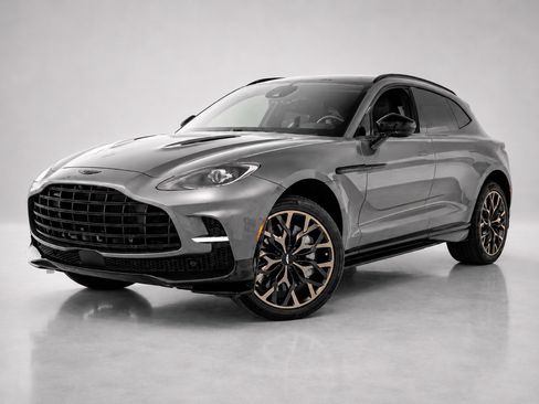 Used 2023 Aston Martin DBX 707 AWD/4WD image 3