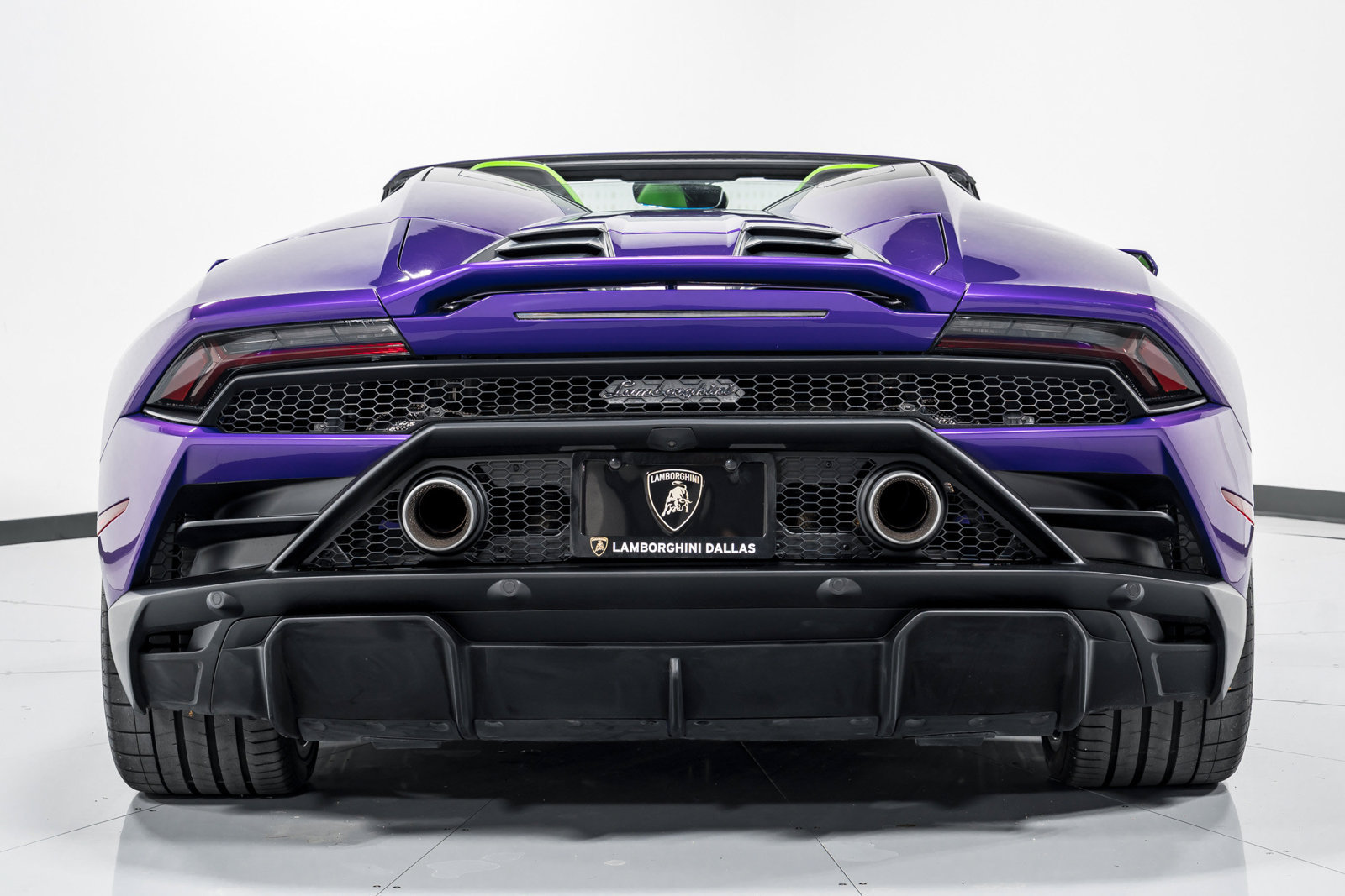 Used 2023 Lamborghini Huracan EVO RWD image 4