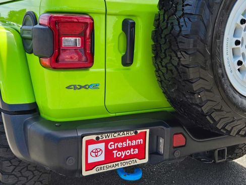 Used 2021 Jeep Wrangler Unlimited Rubicon 4xe AWD/4WD image 18