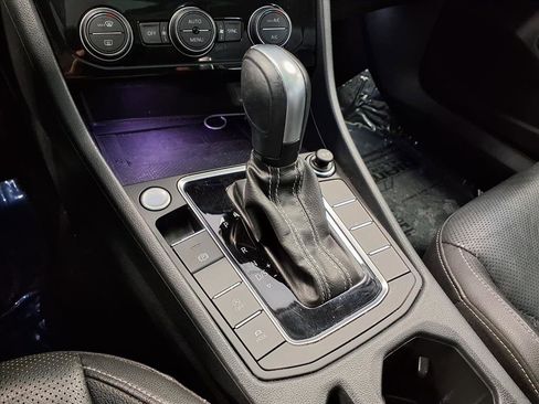 Used 2021 Volkswagen Jetta SEL Premium image 24