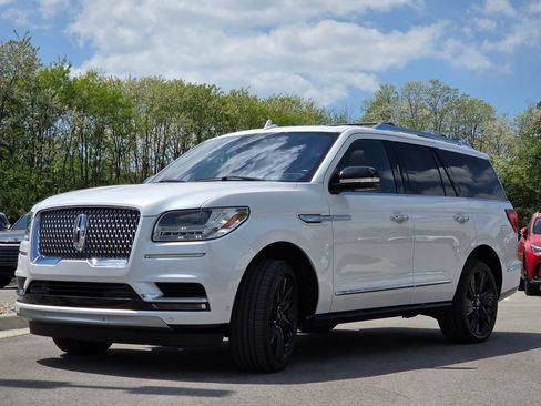 Used 2019 Lincoln Navigator Reserve AWD/4WD image 30