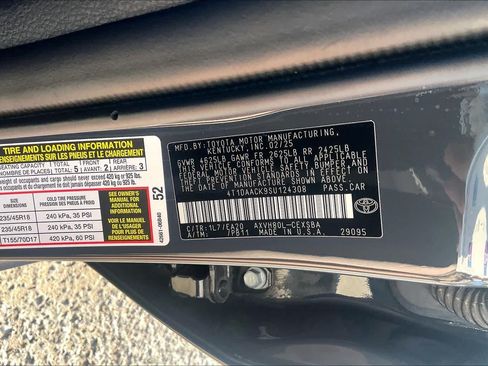 Used 2025 Toyota Camry SE w/ Convenience Package FWD image 34