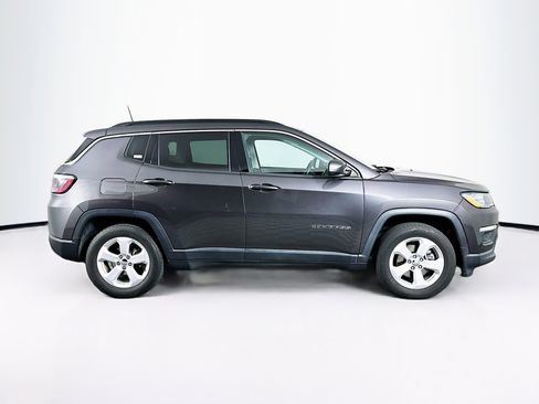 Used 2021 Jeep Compass Latitude FWD image 10