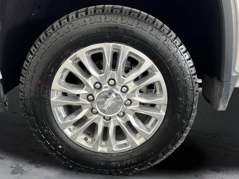 Used 2020 Chevrolet Silverado 3500 High Country w/ Technology Package AWD/4WD image 26