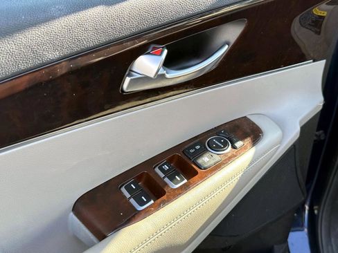 Used 2018 Kia Sorento LX image 14