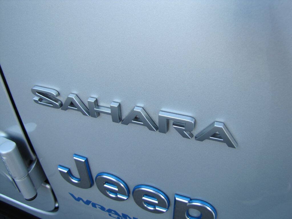 Used 2022 Jeep Wrangler Unlimited Sahara w/ Safety Group AWD/4WD image 24