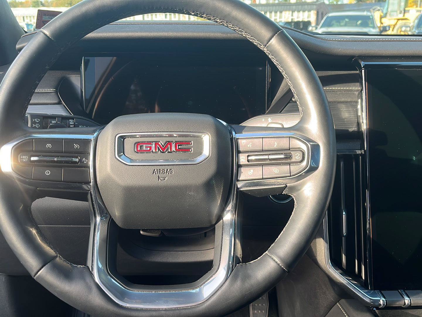 Used 2024 GMC Acadia Elevation w/ Luxury Package AWD/4WD image 17