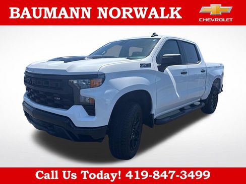 Used 2025 Chevrolet Silverado 1500 Custom Trail Boss w/ Turbomax Blackout Package AWD/4WD image 3