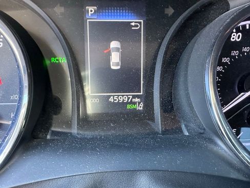 Used 2019 Toyota Camry SE w/ Convenience Package image 10