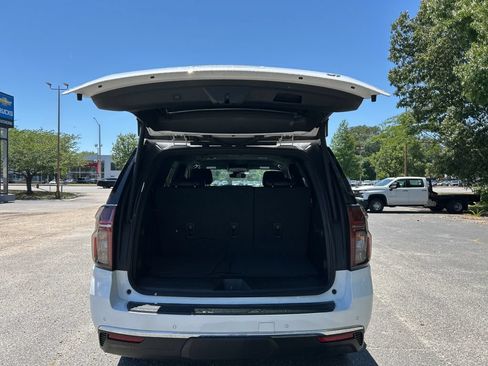Used 2023 Chevrolet Tahoe LT w/ Luxury Package AWD/4WD image 19