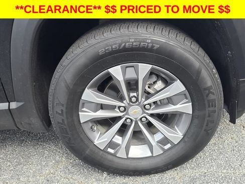 Certified 2025 Chevrolet Equinox LT w/ Convenience Package II FWD image 35