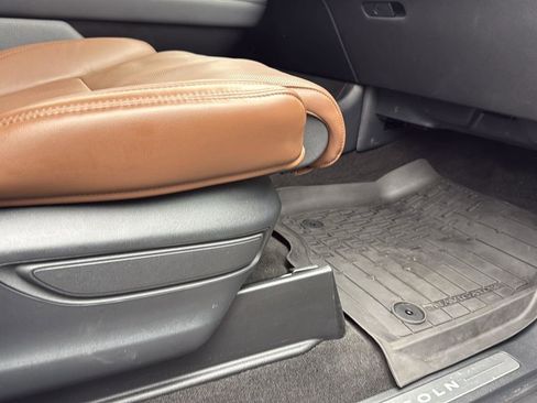 Used 2024 Lincoln Navigator L Reserve image 25