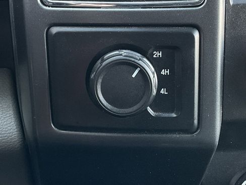 Used 2019 Ford F150 XLT image 44