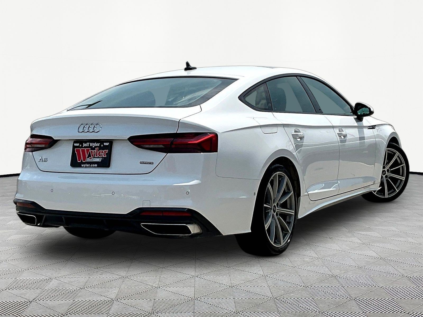 Used 2025 Audi A5 2.0T Premium AWD/4WD image 6