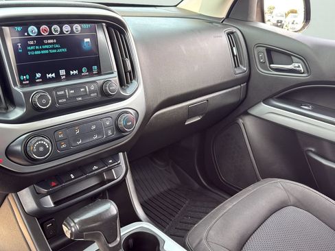Used 2018 Chevrolet Colorado LT w/ LT Convenience Package RWD image 19