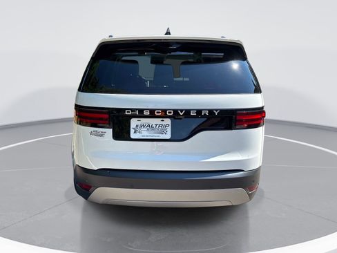 Used 2024 Land Rover Discovery S AWD/4WD image 7