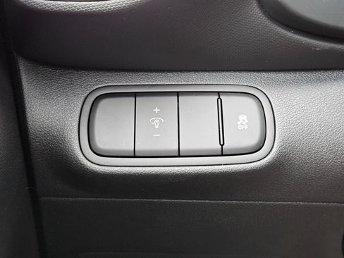 Used 2026 Hyundai Venue SEL FWD image 24