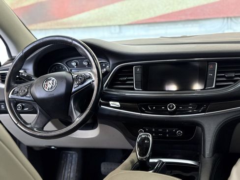 Used 2021 Buick Enclave Essence image 28